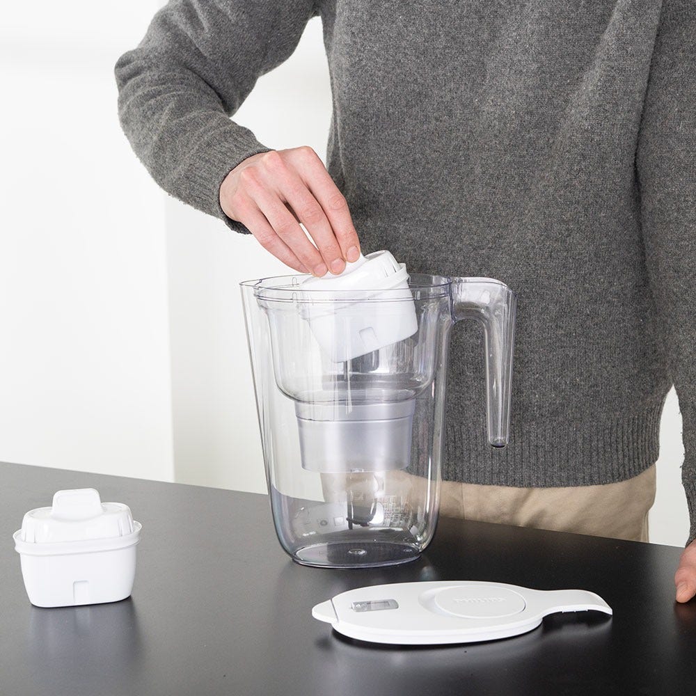 Philips Wasserfilter Kanne 2.6L + 12 Micro X-Clean Wasserfilter (filtert PFAS) AWP2933WHT12